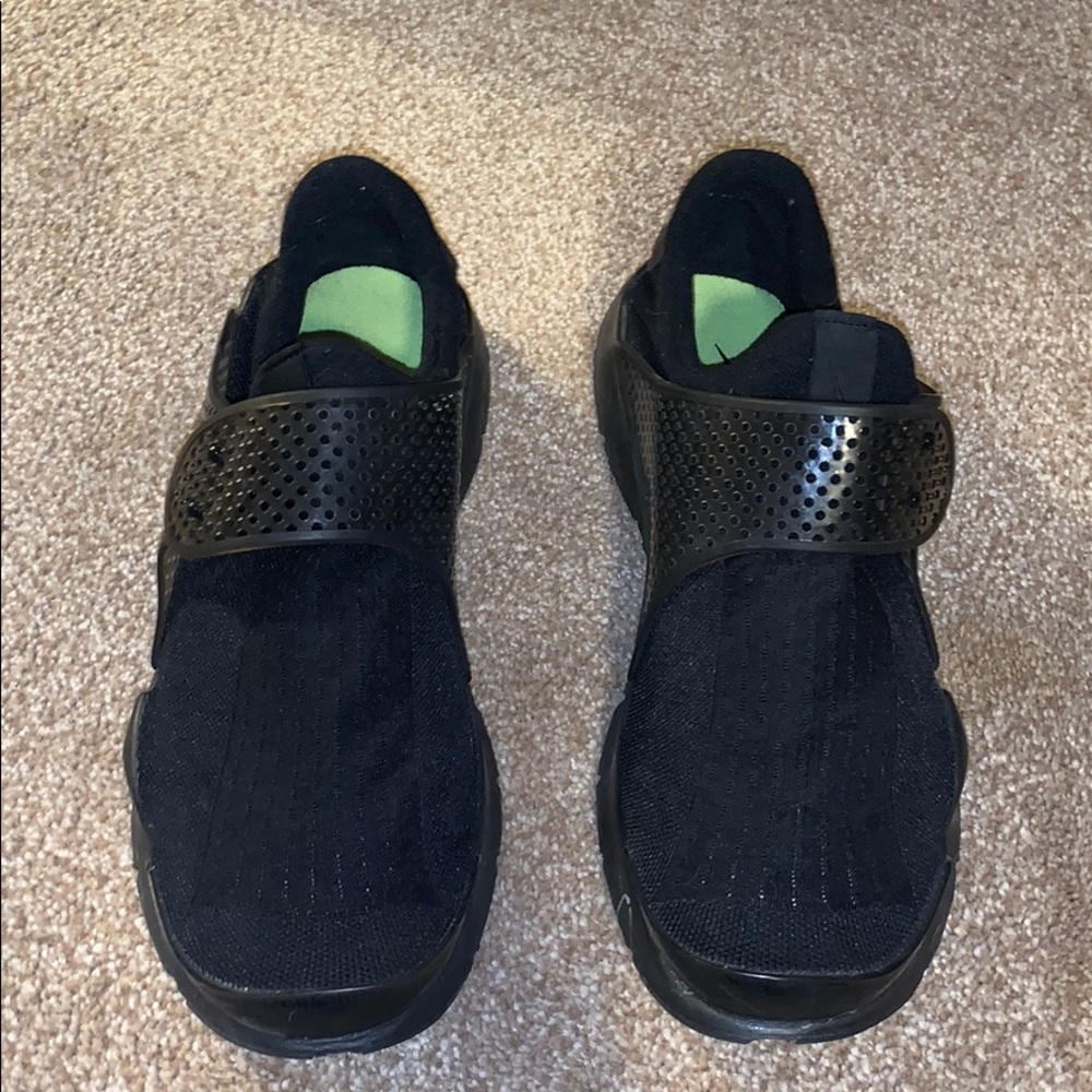 Nike Black Sock Athletic Shoe US Size 12